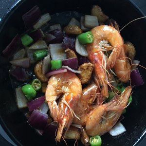 練習対策 黒のエビのいくつかのホットスパイス植物の意味の側の金5 