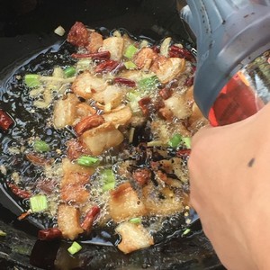 Face of boil in a covered pot over a slow fire of role of beans of handed down from the older generations of the family (evaporate face) eat 3 bowls big! practice measure 6