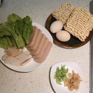 Qiu Rili 1のスープで卵麺を食べる練習方法