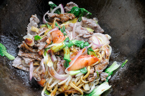 Ziのような牛肉の炒め麺は家族の日常生活を100の実践尺度 14 