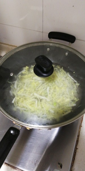 家族の日常生活の白菜の乾燥麺のスープの実践尺度6  