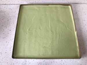 ティーコイルを拭くイチゴのケーキ-の実践尺度 towel face 10 