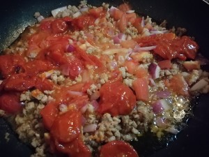 舐められる 5分以内に皿にイタリアンクラシックトマトの肉のソース5のソースの顔の練習対策 