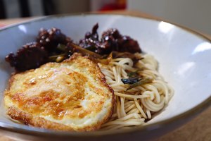 Pity Chen? The practice measure of green oily noodles served with soy sauce 15