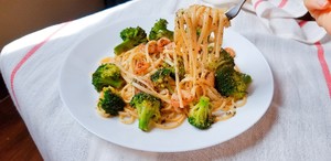 Reduce fat 100 days Day88: ? The practice measure that Pi Lang drinks Arlic Shrimp Broccoli Pasta of  Zuo  of pay of ㄒ of the blain that act the role of bone 5