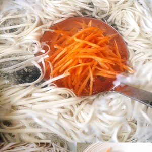 Mr. Huang Lei the noodles served with soy sauce that be the same as a paragraph, the practice move that has the spirit simply 4