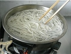 シンプルなソースの麺の実習4 