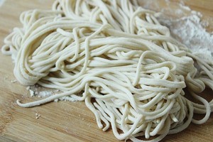 強力な麺13を含む練習尺度