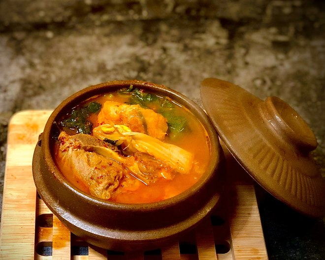 
The practice of Gamjatang of soup of potato of bone of Korea hot pig