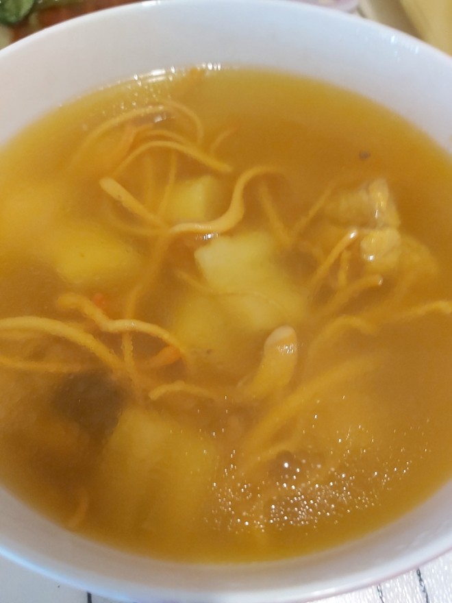 
Chinese caterpillar fungus spends the way of bright chicken broth, how to do delicious