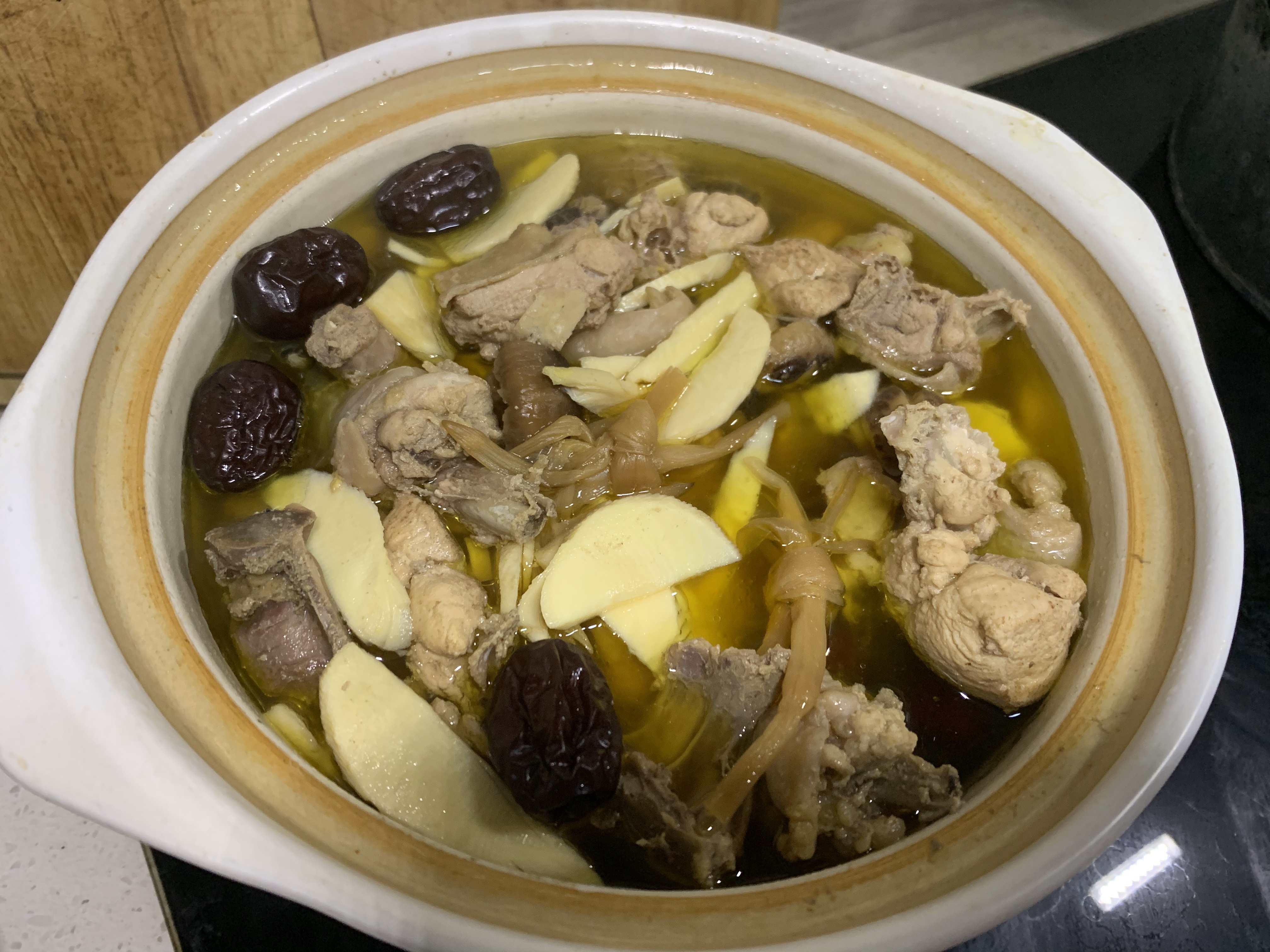
The practice of chicken broth of the Hakkas winter bamboo shoots, how to do delicious