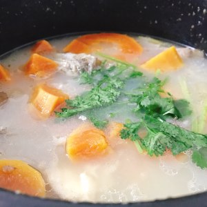 The practice measure of soup of papaya fish head 10