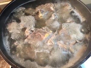 ホールママがチャッフィー料理をするように教えている練習方法 赤いスープ羊のサソリ5 