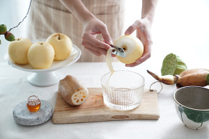 The practice measure of a thick soup of lotus root of sweet-scented osmanthus pear 3