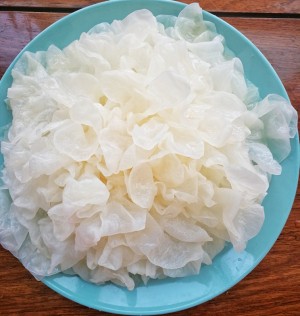 Flourishing age is beautiful colour the practice measure of a thick soup of bright tremella of rose of ~ rock candy 1