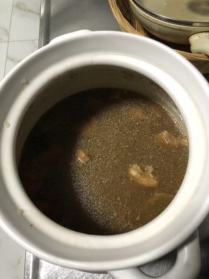 Filling gas enrichs the blood the practice measure of pig hand soup 9