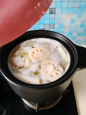 The practice measure of soup of chop lotus root 11