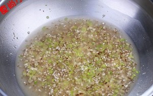 The practice measure of a thick soup of west lake beef 3