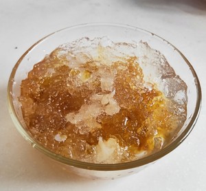 The practice measure of a thick soup of swallow of snow of rice of horn of peach glue black 1