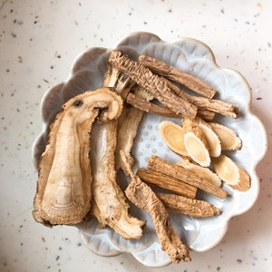 Beneficial gas enrichs the blood the practice measure of black chicken broth 3