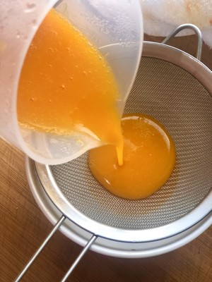 The practice measure of the holothurian chicken broth that spend glue 7