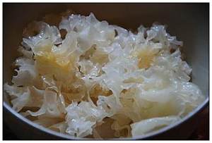 The practice measure of soup of pear of snow of rock candy tremella 1