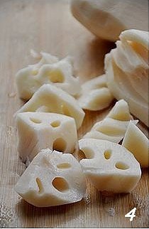 The practice measure of soup of chop lotus lotus root 4
