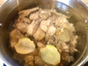The practice measure of the holothurian chicken broth that spend glue 5