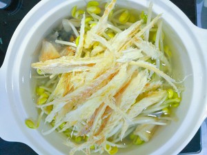 The practice measure of soup of bean sprouts of dry walleye pollack 5