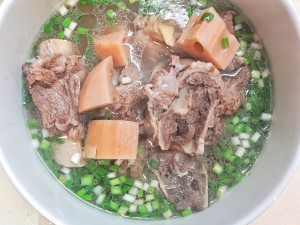 Soup of strong character of lotus lotus root / the practice measure of soup of chop of lotus lotus root 7