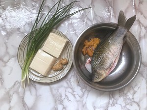 Soup whitefish bright nutrition is much, the practice measure of soup of bean curd of crucian carp fish 1