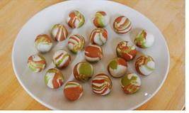 The practice measure of coloured glaze stuffed dumplings masse of glutinous rice flour served in soup 9