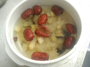Soup of tremella red jujube (filling iron enrichs the blood the most arrogant force) practice measure 3