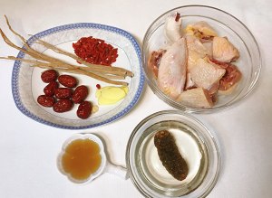 The practice measure of the chicken of dangshen of the tuber of elevated gastrodia that stew 1