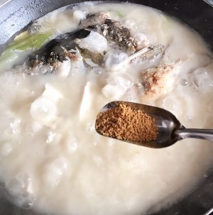 Soup of grandma whitefish head (bright) practice measure 15