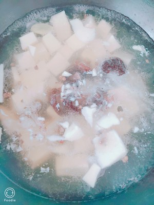The practice measure of soup of emerald shelled fresh shrimps 3