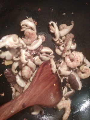 The practice measure of soup of bean curd of Xianggu mushroom shelled fresh shrimps 6