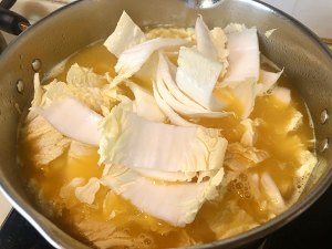 The practice measure of the holothurian chicken broth that spend glue 15