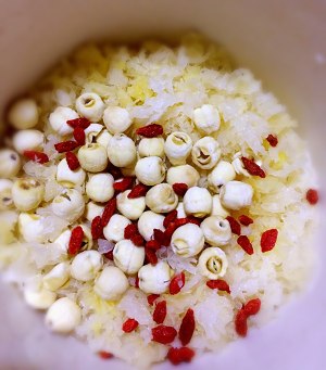 A thick soup of lotus seed of rock candy tremella. (inside practice of Bao of the meal that attach phone) practice measure 2