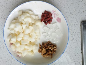 The practice measure of soup of snow pear tremella 4