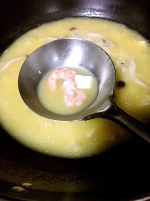 The practice measure of a thick soup of bean curd of bright shrimp of soup of gold of crab flavour stay of proceedings 9