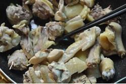 The practice measure of the Xianggu mushroom chicken broth that stew 5