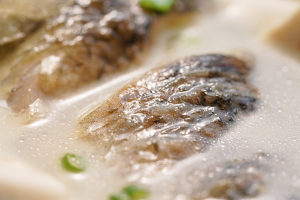 [soup of bean curd of crucian carp fish] practice measure 6