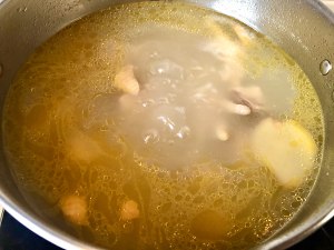 The practice measure of the holothurian chicken broth that spend glue 10