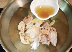 The practice measure of the chicken of dangshen of the tuber of elevated gastrodia that stew 2