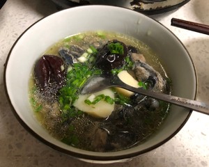 Raise gas to enrich the blood the practice measure of Gong Zaoshang of black chicken yam 3