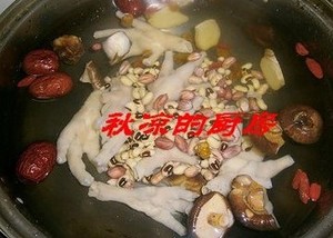 The practice measure of soup of foot of chicken of earthnut eyebrow beans 4