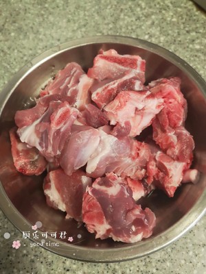 Does Xianggu mushroom warm chop boiling water? [happy days of cocoa gentleman hutch 11] practice measure 2