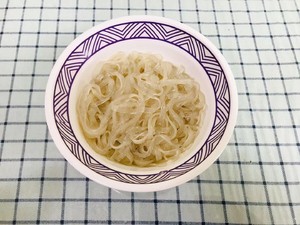The practice measure of soup of duck blood vermicelli made from bean starch 3