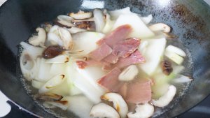 Delicacy of soup of wax gourd ham must drop brow! practice measure 8